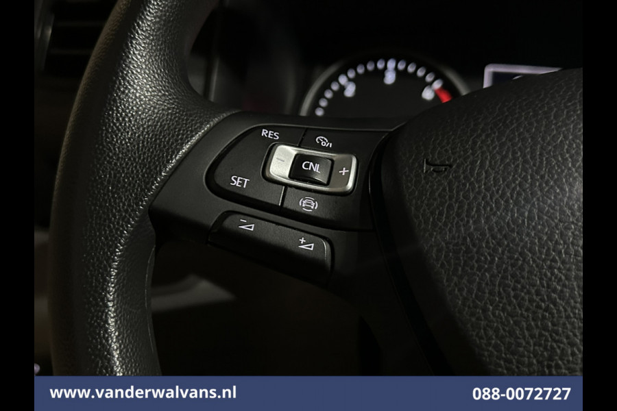 Volkswagen Crafter 2.0 TDI 177pk L3H3 L2H2 Euro6 Airco | Massagestoel | Camera | Navigatie | Apple Carplay Android Auto, Cruisecontrol, Chauffeursstoel, 3000kg trekvermogen