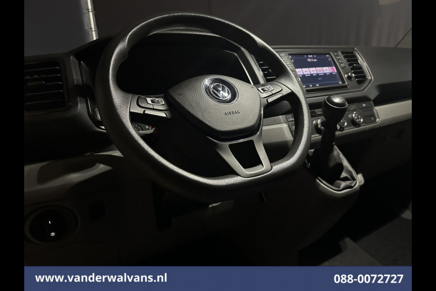 Volkswagen Crafter 2.0 TDI 177pk L3H3 L2H2 Euro6 Airco | Massagestoel | Camera | Navigatie | Apple Carplay Android Auto, Cruisecontrol, Chauffeursstoel, 3000kg trekvermogen