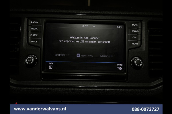 Volkswagen Crafter 2.0 TDI 141pk L3H3 L2H2 Euro6 Airco | Massagestoel | Camera | Apple Carplay | Android Auto Chauffeursstoel, Cruisecontrol, 2800kg trekvermogen