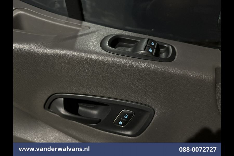Ford Transit 2.0 TDCI 131pk L3H2 Euro6 ** Airco | Camera | Navigatie | Apple Carplay | Cruisecontrol Android Auto, Verwarmde voorruit, Stoelverwarming, Parkeersensoren, Bijrijdersbank