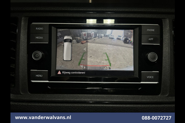 Volkswagen Crafter 2.0 TDI 140 pk L3H3 L2H2 Euro6 Airco | Camera | Cruisecontrol | Apple Carplay Android Auto, Chauffeursstoel, Parkeersensoren, Bijrijdersbank, 3000kg Trekvermogen, zilver