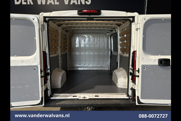 Peugeot Boxer 2.2 BlueHDi 120pk L1H1 Euro6 Airco | Camera | Navigatie | Trekhaak | Cruisecontrol Parkeersensoren, Bijrijdersbank