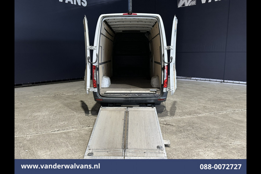 Mercedes-Benz Sprinter 316 CDI 163pk L3H2 *Laadklep* Euro6 Airco | Camera | Navigatie | Apple Carplay Android Auto, Stoelverwarming, Bijrijdersbank