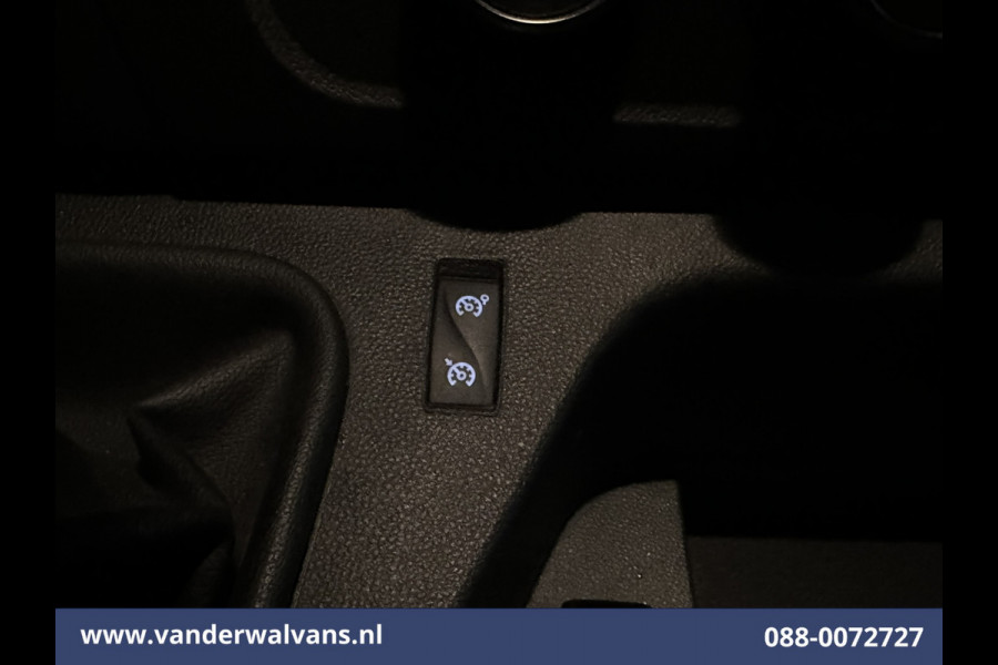 Renault Master 2.3 dCi 136pk L2H2 Euro6 Airco | Camera | Navigatie | Cruisecontrol | 2500kg Trekhaak | Bijrijdersbank,  Parkeersensoren
