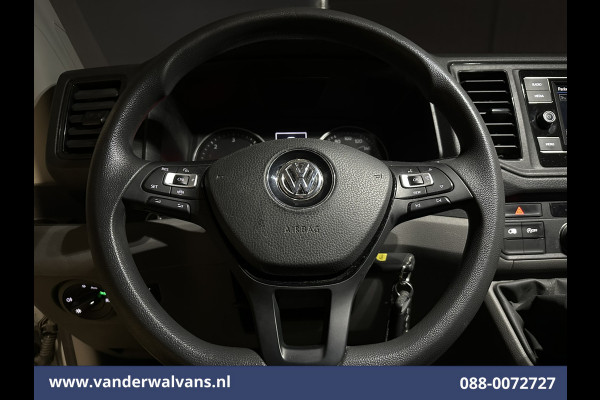 Volkswagen Crafter 2.0 TDI 141pk L3H3 L2H2 Euro6 Airco | Camera | Apple Carplay | Cruisecontrol | Chauffeursstoel Parkeersensoren, Bijrijdersbank, 3000kg trekvermogen,  Android Auto, zilver