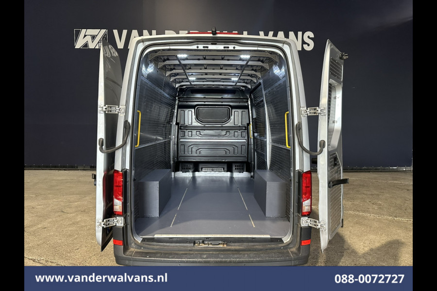 Volkswagen Crafter 2.0 TDI 141pk L3H3 L2H2 Euro6 Airco | Camera | Apple Carplay | Cruisecontrol | Chauffeursstoel Parkeersensoren, Bijrijdersbank, 3000kg trekvermogen,  Android Auto, zilver