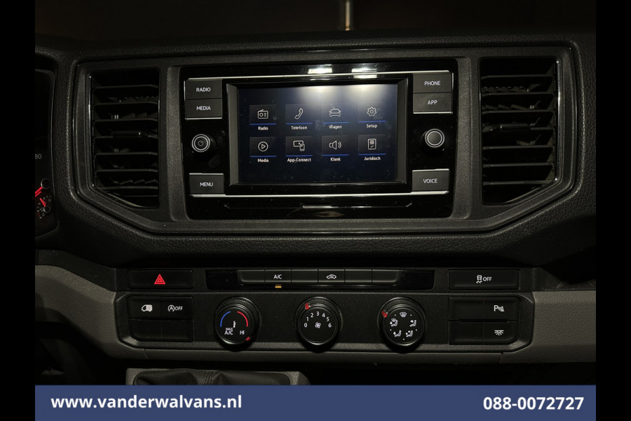 Volkswagen Crafter 2.0 TDI 141pk L3H3 L2H2 Euro6 Airco | Camera | Apple Carplay | Cruisecontrol | Chauffeursstoel Parkeersensoren, Bijrijdersbank, 3000kg trekvermogen,  Android Auto, zilver