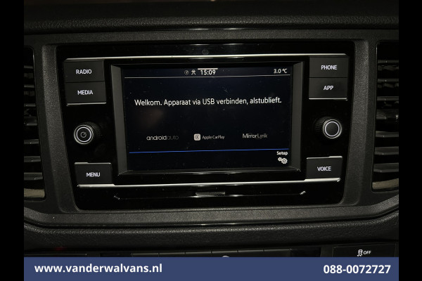 Volkswagen Crafter 2.0 TDI 141pk L3H3 L2H2 Euro6 Airco | Camera | Apple Carplay | Cruisecontrol | Chauffeursstoel Parkeersensoren, Bijrijdersbank, 3000kg trekvermogen,  Android Auto, zilver