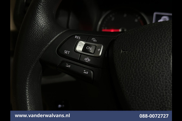 Volkswagen Crafter 2.0 TDI 141pk L3H3 L2H2 Euro6 Airco | Camera | Apple Carplay | Cruisecontrol | Chauffeursstoel Parkeersensoren, Bijrijdersbank, 3000kg trekvermogen,  Android Auto, zilver