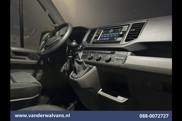 Volkswagen Crafter 2.0 TDI 141pk L3H3 L2H2 Euro6 Airco | Camera | Apple Carplay | Cruisecontrol | Chauffeursstoel Parkeersensoren, Bijrijdersbank, 3000kg trekvermogen,  Android Auto, zilver