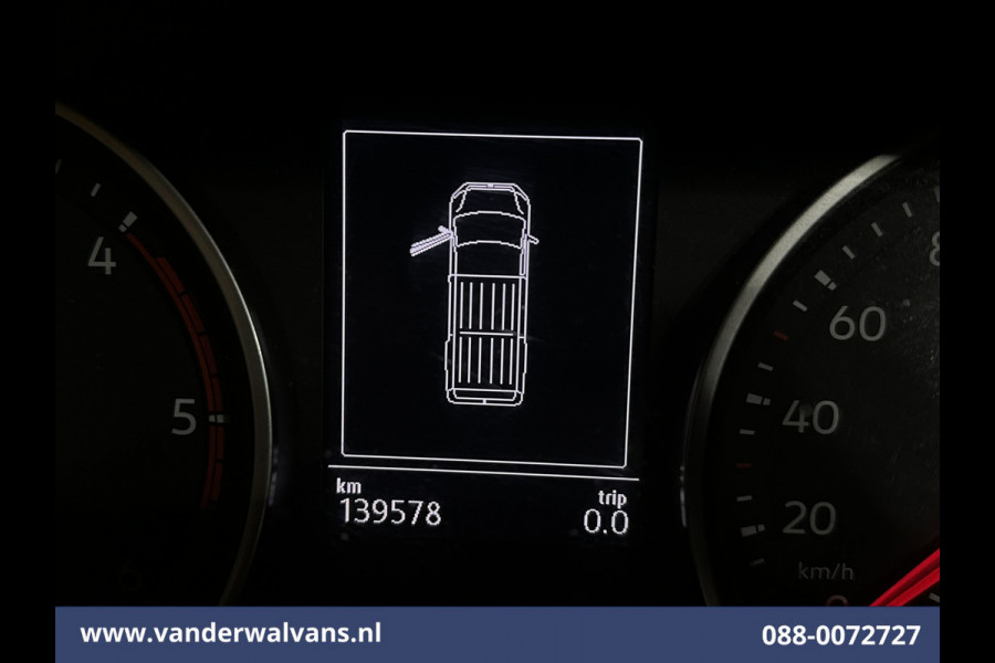 Volkswagen Crafter 2.0 TDI 141pk L3H3 L2H2 Euro6 Airco | Camera | Apple Carplay | Cruisecontrol | Chauffeursstoel Parkeersensoren, Bijrijdersbank, 3000kg trekvermogen,  Android Auto, zilver