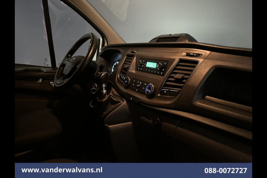 Ford Transit Custom 2.0 TDCI 130pk L2H1 Euro6 Airco | LED | Cruisecontrol | Verwarmde voorruit | Parkeersensoren Bijrijdersbank, 2800kg trekvermogen
