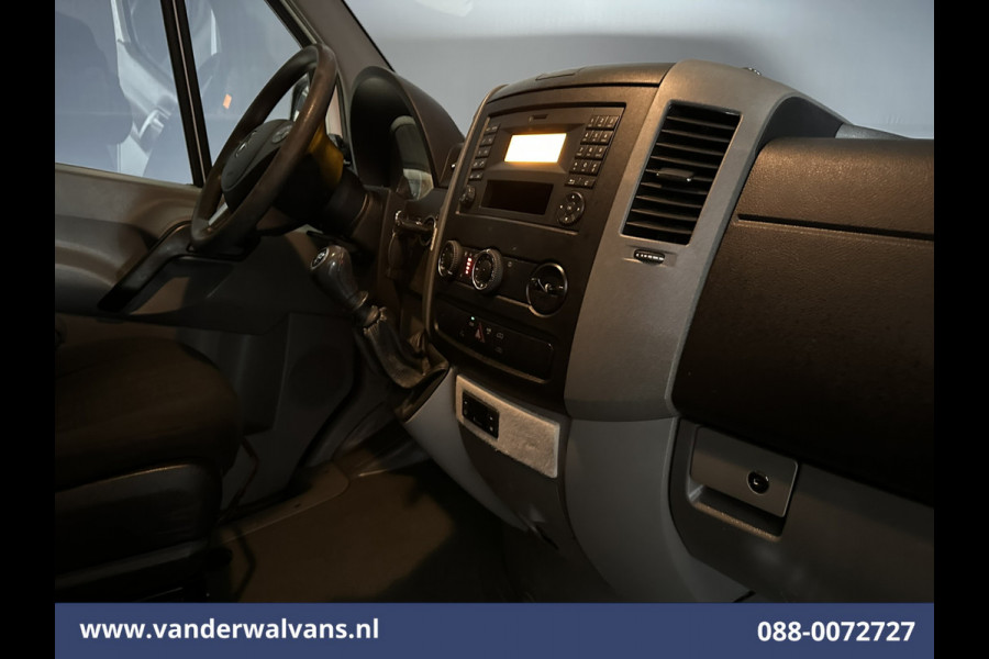 Mercedes-Benz Sprinter 316 CDI 163pk L2H2 Euro6 Airco | 2800kg trekhaak | Cruisecontrol Parkeersensoren