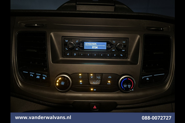 Ford Transit Custom 2.0 TDCI 130pk L2H1 Euro6 Airco | Cruisecontrol | LED | Verwarmde voorruit | Parkeersensoren, Bijrijdersbank, 2800kg Trekvermogen