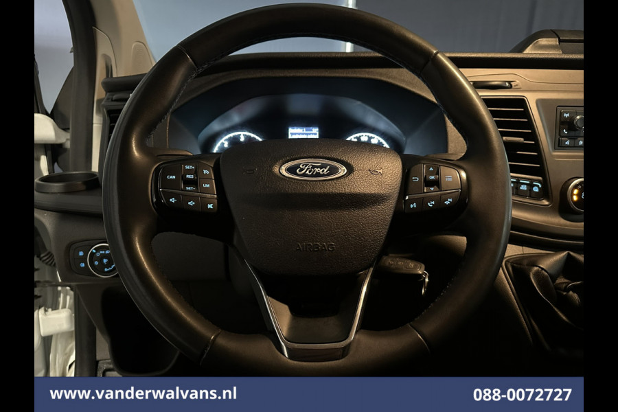 Ford Transit Custom 2.0 TDCI 130pk L2H1 Euro6 Airco | LED | Cruisecontrol | Verwarmde voorruit | Parkeersensoren Bijrijdersbank, 2800kg trekvermogen