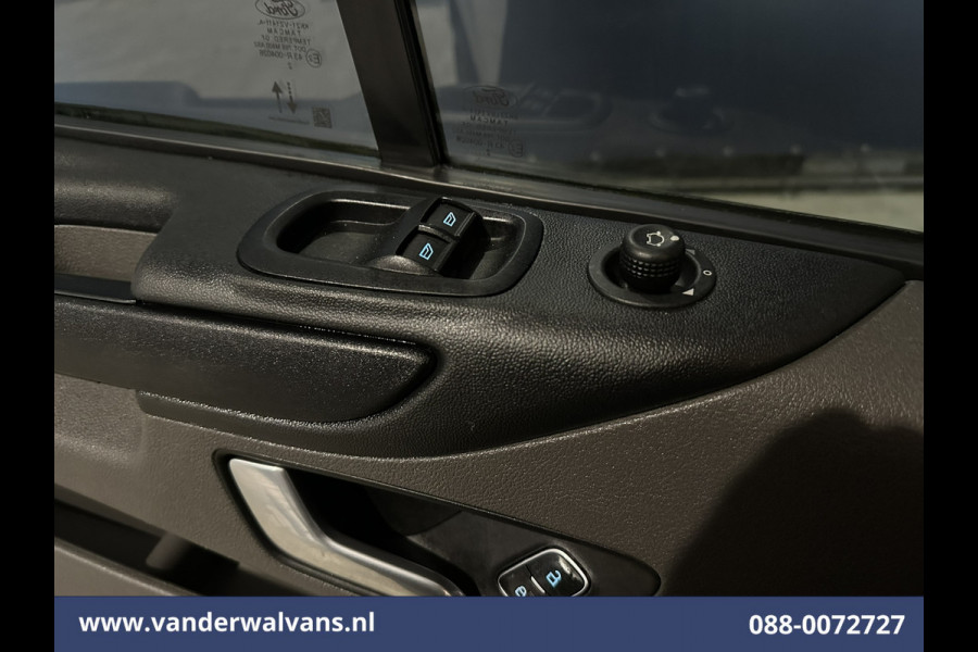 Ford Transit Custom 2.0 TDCI 130pk L2H1 Euro6 Airco | LED | Cruisecontrol | Verwarmde voorruit | Parkeersensoren Bijrijdersbank, 2800kg trekvermogen