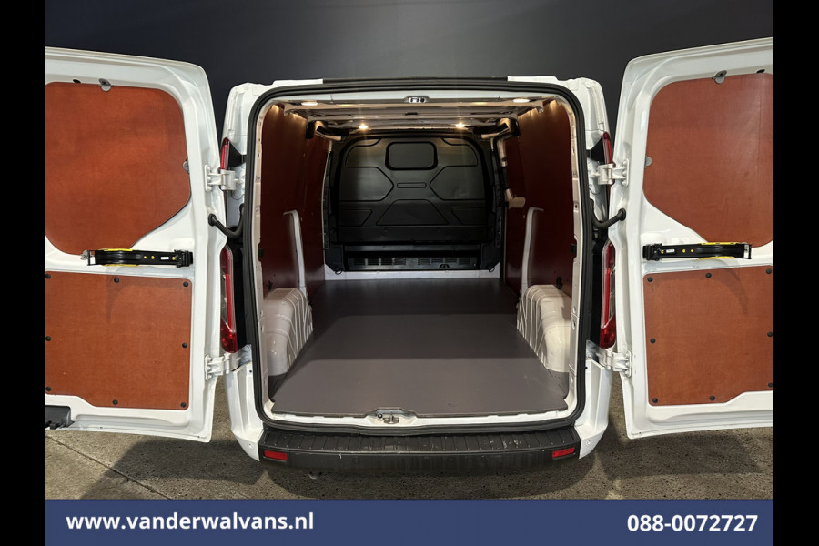 Ford Transit Custom 2.0 TDCI 130 pk L2H1 Euro6 Airco | LED | Cruisecontrol | Verwarmde voorruit | Parkeersensoren Bijrijdersbank, 2800kg trekvermogen