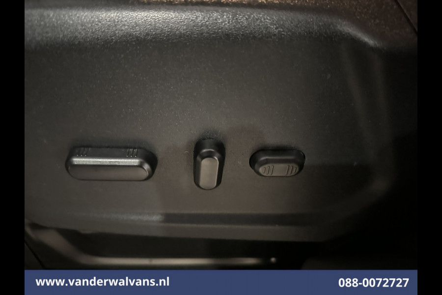 Ford Transit 2.0 TDCI 131pk L3H2 Euro6 Airco | Apple Carplay | Camera | Navigatie | Stoelverwarming| Cruisecontrol Parkeersensoren, Android Auto, Verwarmde voorruit, Bijrijdersbank