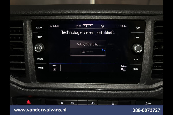 Volkswagen Crafter 2.0 TDI 141pk L3H3 L2H2 Euro6 Airco | Camera | Navigatie | Android Auto | Stoelverwarming Parkeersensoren, Bijrijdersbank, 3000kg trekvermogen, zilver