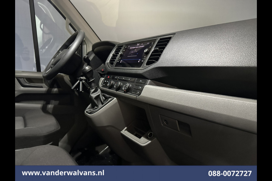 Volkswagen Crafter 2.0 TDI 141pk L3H3 L2H2 Euro6 Airco | Camera | Navigatie | Android Auto | Stoelverwarming Parkeersensoren, Bijrijdersbank, 3000kg trekvermogen, zilver