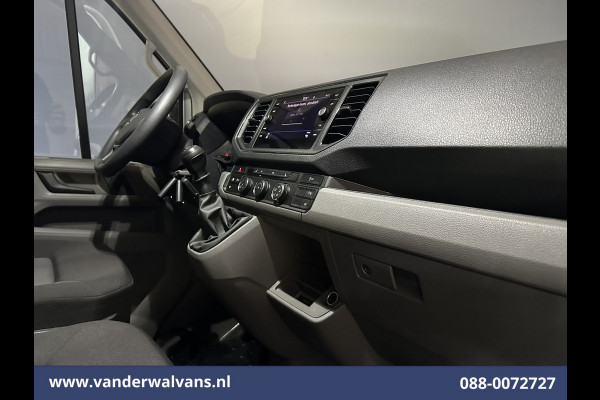 Volkswagen Crafter 2.0 TDI 141pk L3H3 L2H2 Euro6 Airco | Camera | Navigatie | Android Auto | Stoelverwarming Parkeersensoren, Bijrijdersbank, 3000kg trekvermogen, zilver
