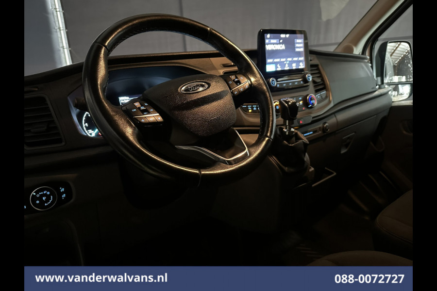Ford Transit 2.0 TDCI 131pk L3H2 Euro6 Airco | Camera | Navigatie | Apple Carplay | Android Auto | Stoelverwarming Verwarmde voorruit, Cruisecontrol, Parkeersensoren, Elektrisch verstelbare bestuurdersstoel, Bijrijdersbank