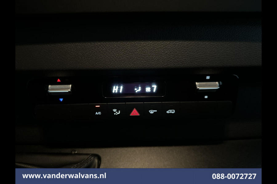 Mercedes-Benz Sprinter 316 CDI 164pk L3H2 Euro6 Airco | 360 graden Camera | Navigatie | Cruisecontrol | Chauffeursstoel Parkeersensoren, Stoelverwarming, Bijrijdersbank