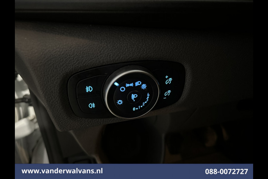 Ford Transit Custom 2.0 TDCI L2H1 Euro6 Airco | Camera | Cruisecontrol | Navigatie | Stoelverwarming Parkeersensoren, LED, Bijrijdersbank, 2800kg trekvermogen