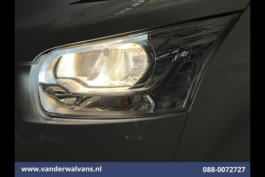Ford Transit 2.0 TDCI 130pk L3H3 Euro6 Airco | Camera | Apple Carplay | Cruisecontrol | LED Parkeersensoren, Bijrijdersbank, Verwarmde voorruit, 2500kg trekvermogen