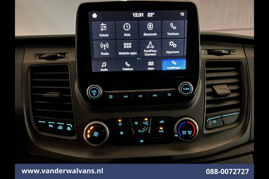 Ford Transit 2.0 TDCI 130pk L3H3 Euro6 Airco | Camera | Apple Carplay | Cruisecontrol | LED Parkeersensoren, Bijrijdersbank, Verwarmde voorruit, 2500kg trekvermogen