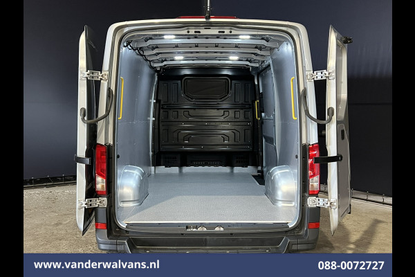 Volkswagen Crafter 2.0 TDI 141pk L3H2 L2H1 Euro6 Airco | Camera | Apple Carplay | Android Auto Bijrijdersbank, 3000kg trekvermogen