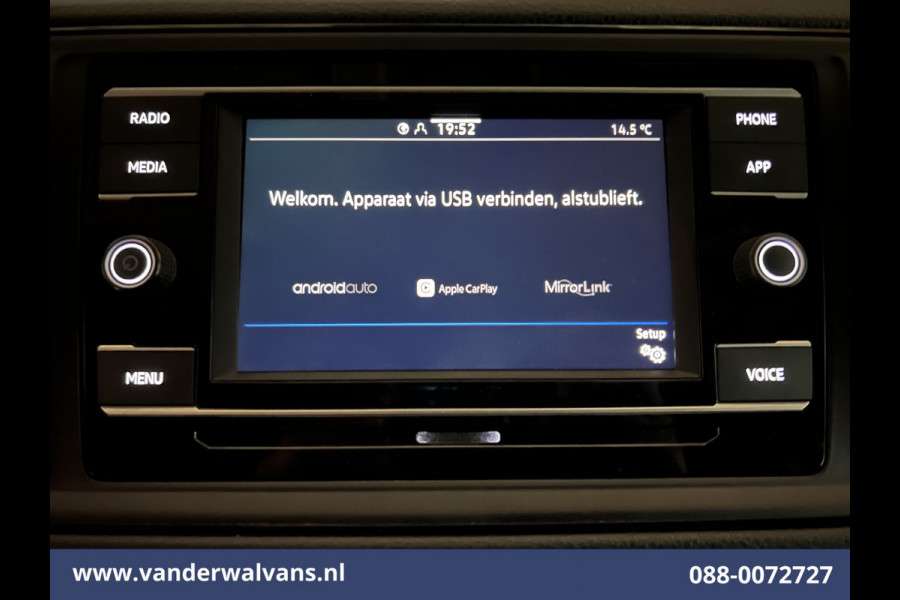 Volkswagen Crafter 2.0 TDI 141pk L3H2 L2H1 Euro6 Airco | Camera | Apple Carplay | Android Auto Bijrijdersbank, 3000kg trekvermogen