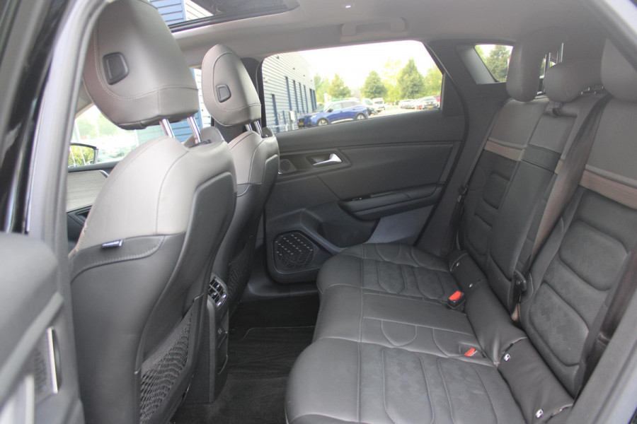 Citroën C5 X 1.6 PHEV 225PK SHINE PACK | PANORAMISCH SCHUIF / KANTELDAK | ELEKTRISCHE VOORSTOELEN MET GEHEUGEN | VOORSTOEL VENTILATIE | VOORSTOEL VERWARMING | VOORSTOELEN MET MASSAGE FUNCTIE | LEDEREN BEKLEDING | STUUR VERWARMING | DRAADLOOS APPLE CARPLAY / ANDROID AUTO | 360° CAMERA | KEYLESS ENTRY / START | 19"LICHTMETALEN VELGEN | ELEKTRISCH BEDIENBARE ACHTERKLEP MET HANDSFREE FUNCTIE | HEADUP DISPLAY |