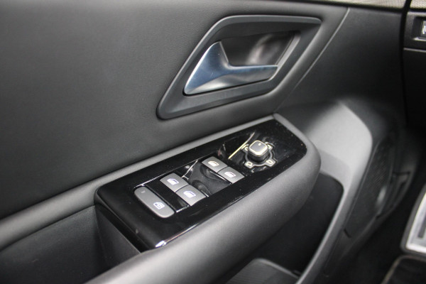 Citroën C5 X 1.6 PHEV 225PK SHINE PACK | PANORAMISCH SCHUIF / KANTELDAK | ELEKTRISCHE VOORSTOELEN MET GEHEUGEN | VOORSTOEL VENTILATIE | VOORSTOEL VERWARMING | VOORSTOELEN MET MASSAGE FUNCTIE | LEDEREN BEKLEDING | STUUR VERWARMING | DRAADLOOS APPLE CARPLAY / ANDROID AUTO | 360° CAMERA | KEYLESS ENTRY / START | 19"LICHTMETALEN VELGEN | ELEKTRISCH BEDIENBARE ACHTERKLEP MET HANDSFREE FUNCTIE | HEADUP DISPLAY |