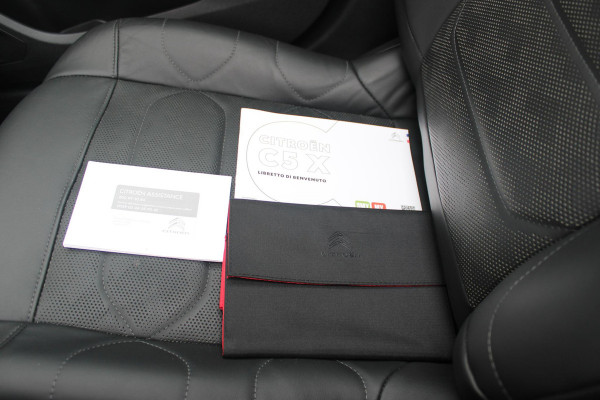 Citroën C5 X 1.6 PHEV 225PK SHINE PACK | PANORAMISCH SCHUIF / KANTELDAK | ELEKTRISCHE VOORSTOELEN MET GEHEUGEN | VOORSTOEL VENTILATIE | VOORSTOEL VERWARMING | VOORSTOELEN MET MASSAGE FUNCTIE | LEDEREN BEKLEDING | STUUR VERWARMING | DRAADLOOS APPLE CARPLAY / ANDROID AUTO | 360° CAMERA | KEYLESS ENTRY / START | 19"LICHTMETALEN VELGEN | ELEKTRISCH BEDIENBARE ACHTERKLEP MET HANDSFREE FUNCTIE | HEADUP DISPLAY |