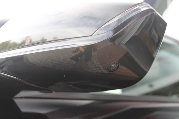 Citroën C5 X 1.6 PHEV 225PK SHINE PACK | PANORAMISCH SCHUIF / KANTELDAK | ELEKTRISCHE VOORSTOELEN MET GEHEUGEN | VOORSTOEL VENTILATIE | VOORSTOEL VERWARMING | VOORSTOELEN MET MASSAGE FUNCTIE | LEDEREN BEKLEDING | STUUR VERWARMING | DRAADLOOS APPLE CARPLAY / ANDROID AUTO | 360° CAMERA | KEYLESS ENTRY / START | 19"LICHTMETALEN VELGEN | ELEKTRISCH BEDIENBARE ACHTERKLEP MET HANDSFREE FUNCTIE | HEADUP DISPLAY |