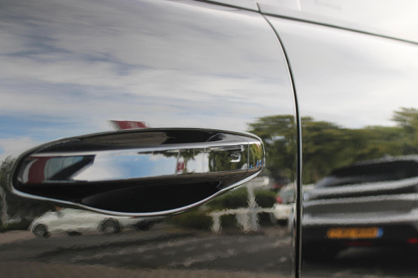 Citroën C5 X 1.6 PHEV 225PK SHINE PACK | PANORAMISCH SCHUIF / KANTELDAK | ELEKTRISCHE VOORSTOELEN MET GEHEUGEN | VOORSTOEL VENTILATIE | VOORSTOEL VERWARMING | VOORSTOELEN MET MASSAGE FUNCTIE | LEDEREN BEKLEDING | STUUR VERWARMING | DRAADLOOS APPLE CARPLAY / ANDROID AUTO | 360° CAMERA | KEYLESS ENTRY / START | 19"LICHTMETALEN VELGEN | ELEKTRISCH BEDIENBARE ACHTERKLEP MET HANDSFREE FUNCTIE | HEADUP DISPLAY |