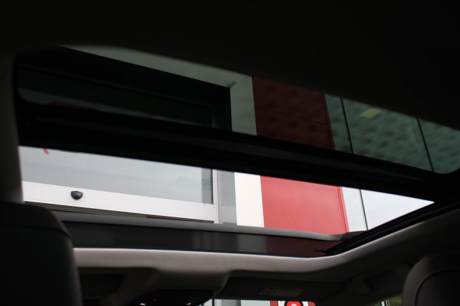 Citroën C5 X 1.6 PHEV 225PK SHINE PACK | PANORAMISCH SCHUIF / KANTELDAK | ELEKTRISCHE VOORSTOELEN MET GEHEUGEN | VOORSTOEL VENTILATIE | VOORSTOEL VERWARMING | VOORSTOELEN MET MASSAGE FUNCTIE | LEDEREN BEKLEDING | STUUR VERWARMING | DRAADLOOS APPLE CARPLAY / ANDROID AUTO | 360° CAMERA | KEYLESS ENTRY / START | 19"LICHTMETALEN VELGEN | ELEKTRISCH BEDIENBARE ACHTERKLEP MET HANDSFREE FUNCTIE | HEADUP DISPLAY |