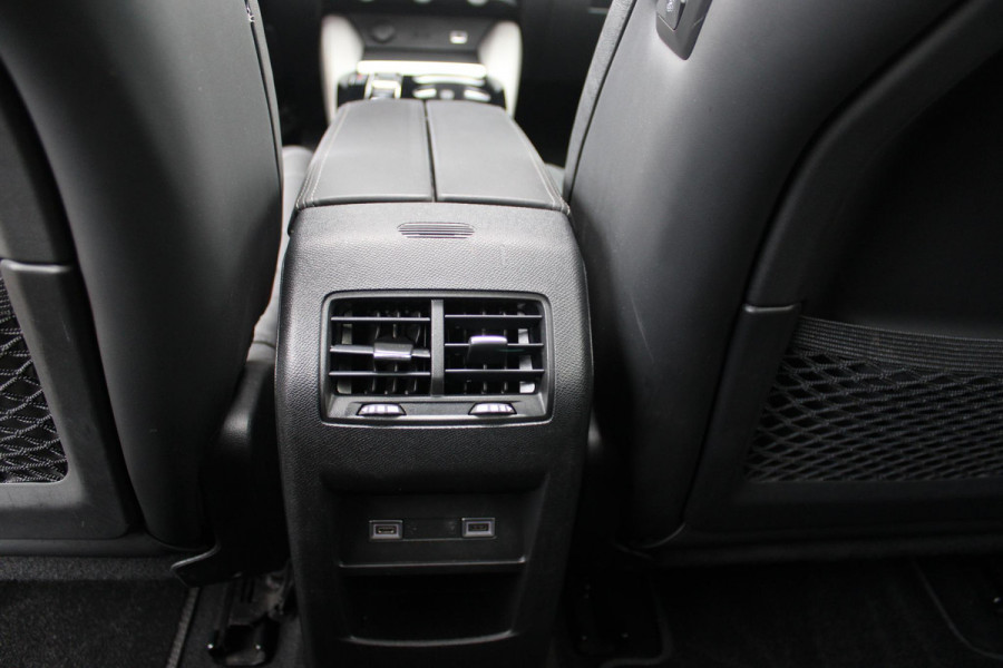 Citroën C5 X 1.6 PHEV 225PK SHINE PACK | PANORAMISCH SCHUIF / KANTELDAK | ELEKTRISCHE VOORSTOELEN MET GEHEUGEN | VOORSTOEL VENTILATIE | VOORSTOEL VERWARMING | VOORSTOELEN MET MASSAGE FUNCTIE | LEDEREN BEKLEDING | STUUR VERWARMING | DRAADLOOS APPLE CARPLAY / ANDROID AUTO | 360° CAMERA | KEYLESS ENTRY / START | 19"LICHTMETALEN VELGEN | ELEKTRISCH BEDIENBARE ACHTERKLEP MET HANDSFREE FUNCTIE | HEADUP DISPLAY |