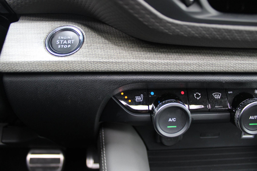 Citroën C5 X 1.6 PHEV 225PK SHINE PACK | PANORAMISCH SCHUIF / KANTELDAK | ELEKTRISCHE VOORSTOELEN MET GEHEUGEN | VOORSTOEL VENTILATIE | VOORSTOEL VERWARMING | VOORSTOELEN MET MASSAGE FUNCTIE | LEDEREN BEKLEDING | STUUR VERWARMING | DRAADLOOS APPLE CARPLAY / ANDROID AUTO | 360° CAMERA | KEYLESS ENTRY / START | 19"LICHTMETALEN VELGEN | ELEKTRISCH BEDIENBARE ACHTERKLEP MET HANDSFREE FUNCTIE | HEADUP DISPLAY |