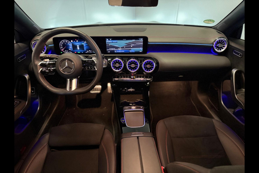 Mercedes-Benz CLA-Klasse Shooting Brake 250e Hybrid AMG Styling-PANORAMA-CAMERA-TREKHAAK-SFEER-COMPLEET