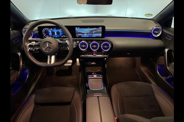 Mercedes-Benz CLA-Klasse Shooting Brake 250e Hybrid AMG Styling-PANORAMA-CAMERA-TREKHAAK-SFEER-COMPLEET