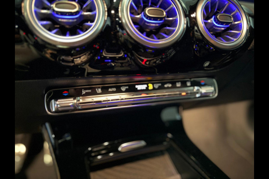 Mercedes-Benz CLA-Klasse Shooting Brake 250e Hybrid AMG Styling-PANORAMA-CAMERA-TREKHAAK-SFEER-COMPLEET
