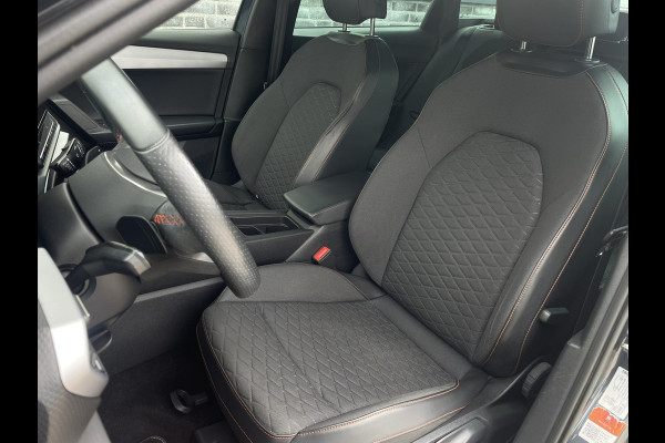 Seat Leon Sportstourer 1.5 eTSI FR | Elek. Trekhaak | Sfeerverl. | LED | Navi | Carplay | Keyless | Adap. Cruise