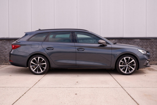 Seat Leon Sportstourer 1.5 eTSI FR | Elek. Trekhaak | Sfeerverl. | LED | Navi | Carplay | Keyless | Adap. Cruise
