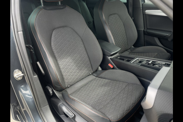 Seat Leon Sportstourer 1.5 eTSI FR | Elek. Trekhaak | Sfeerverl. | LED | Navi | Carplay | Keyless | Adap. Cruise