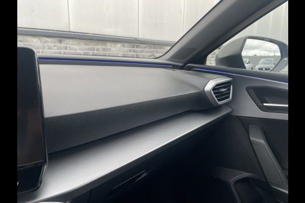 Seat Leon Sportstourer 1.5 eTSI FR | Elek. Trekhaak | Sfeerverl. | LED | Navi | Carplay | Keyless | Adap. Cruise