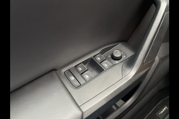 Seat Leon Sportstourer 1.5 eTSI FR | Elek. Trekhaak | Sfeerverl. | LED | Navi | Carplay | Keyless | Adap. Cruise