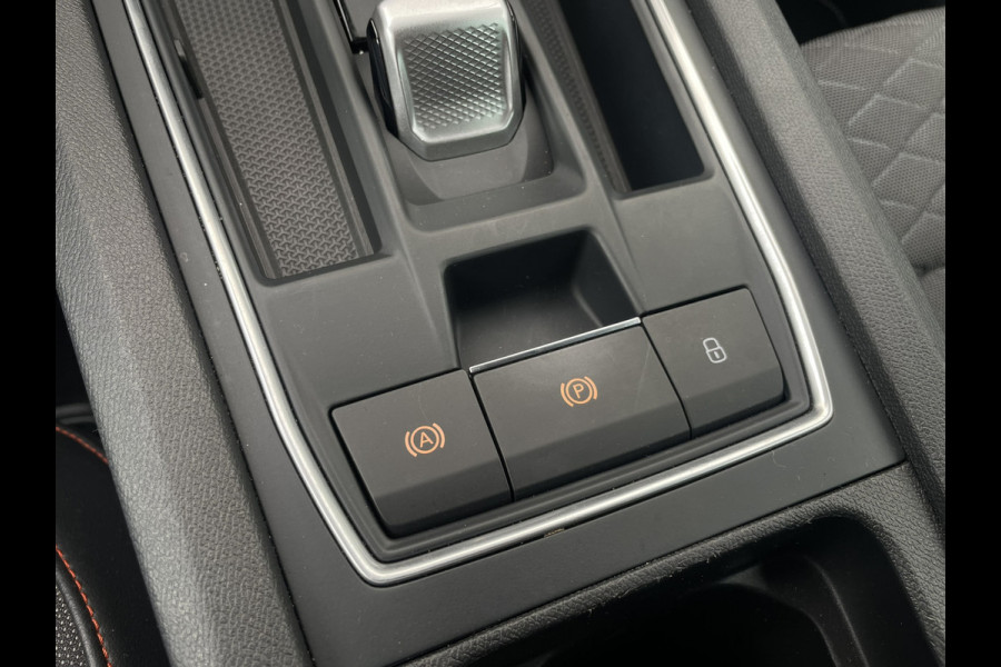 Seat Leon Sportstourer 1.5 eTSI FR | Elek. Trekhaak | Sfeerverl. | LED | Navi | Carplay | Keyless | Adap. Cruise