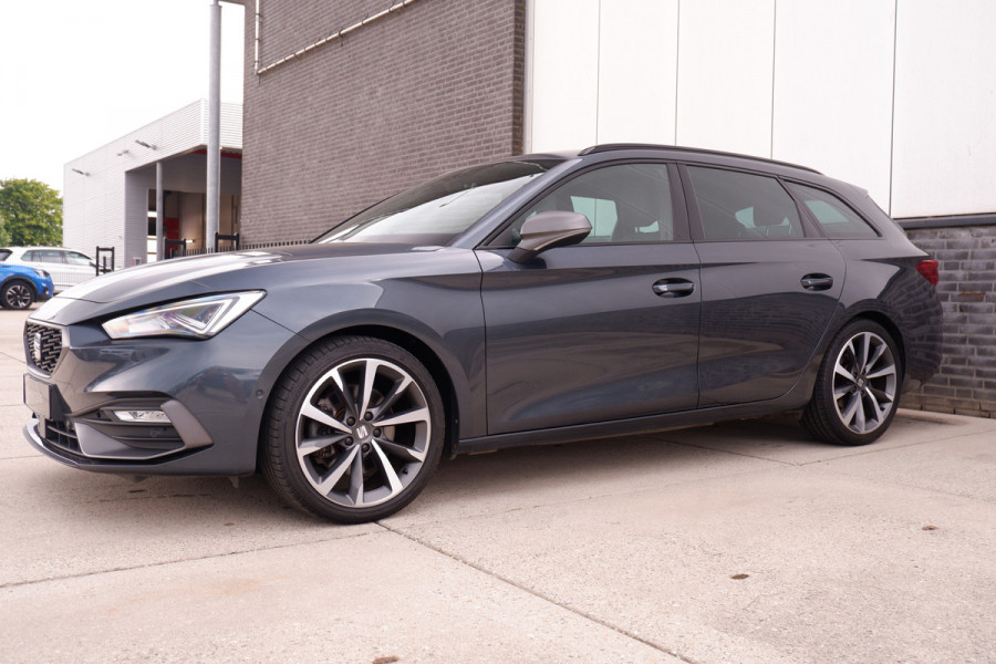 Seat Leon Sportstourer 1.5 eTSI FR | Elek. Trekhaak | Sfeerverl. | LED | Navi | Carplay | Keyless | Adap. Cruise